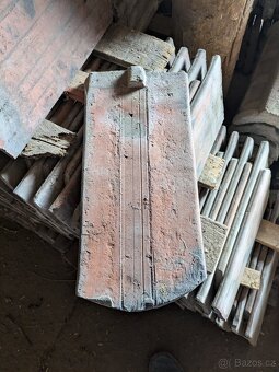 Staré střešní tašky - bobrovky - 3