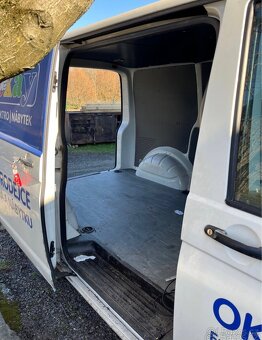 Volkswagen Transporter 1.9 TDI (2005) - 3