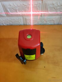 Křížový laser - 3