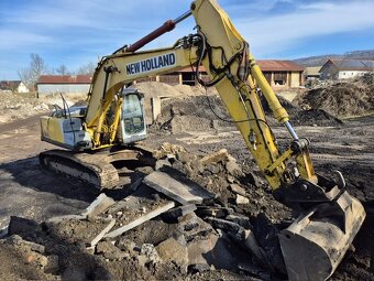 New Holland Kobelco E215B - 3