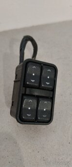 Opel Zafira 1,6 16V 1999, X16XEL, Ovládač stahování oken - 3