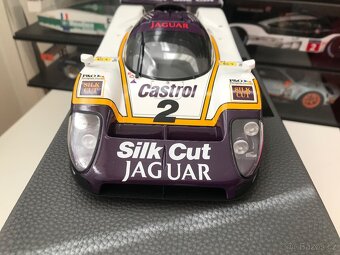Modely aut 1:18 - 3