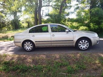 ŠKODA SUPERB Elegance 1,9 TDI/96 kW Automat - 3