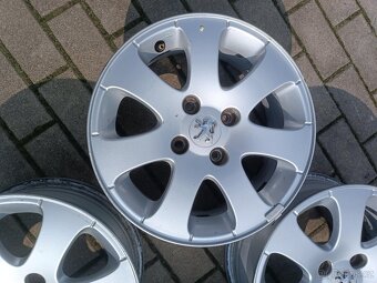 220. Originál ALU kola Peugeot R15 4x108 - 3