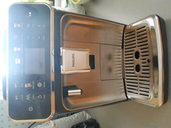 Espresso Philips Series 5500 LatteGo EP5549/70, barevný TFT - 3