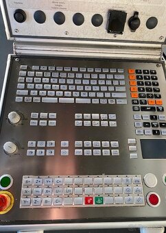 Obráběcí centrum (vertikální) AXA VHC3-XTS - 3