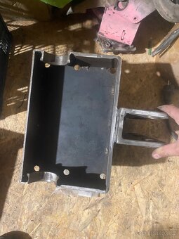 Víko hydrauliky na Zetor 25 - 3