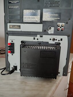 Věž Philips, reprobedny Blaupunkt - 3