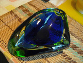 Radio sokol, popelník z hutního skla, dráťák Tesla, majak - 3