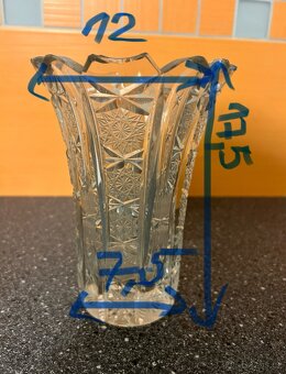 Broušená váza - 3