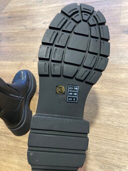 Boty Hause brand - 3