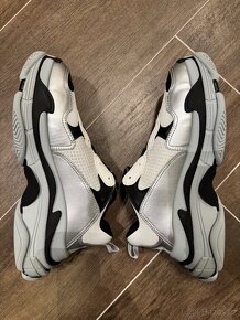 Balenciaga Triple S - 3