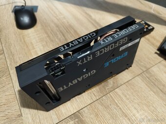 GIGABYTE GeForce RTX 3050 EAGLE OC 8G - 3