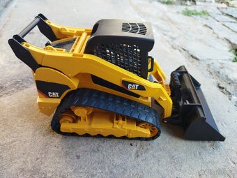 Bruder traktor, kombajn, nakladač + příslušenství - 3