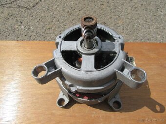 Nabízím motor z pračky AEG, Elektrolux, Zanusssi, Indesit.Je - 3