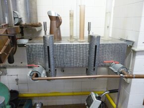 PRODÁM pálenici 220/130 litrů, otop plyn - 3