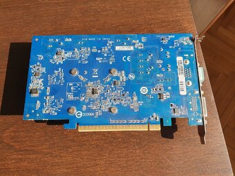 AMD Radeon R7 250 2GB - 3