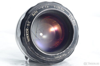 Nikon F se vzácným objektivem Nikkor 55 mm f/1,2 - 3