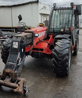 Teleskopický nakladač Manitou - 3