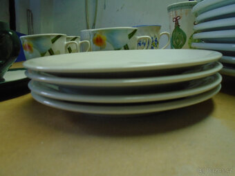 Prodám nové talíře,hrníčky,šálky s podšálky atd. - 3