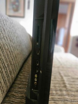 Sony Bravia KDL-46HX800 - 3