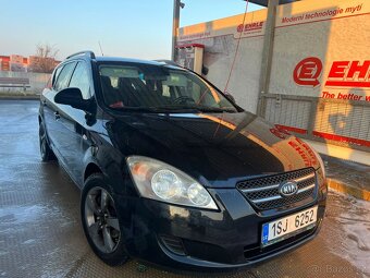 Kia Ceed 1.4i. 80 KW. Rok 2010. Tempomat. Klima - 3
