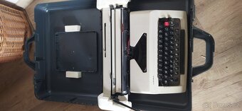 Psací stroj Consul - 3