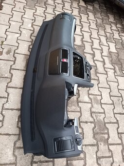 Prodam palubní deska Octavia 2 - 3