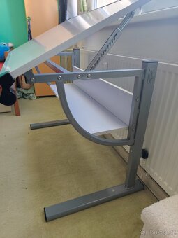 Rostoucí psací stůl - 3