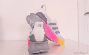 Adidas Ultraboost 5X zbrusu nové vel.UK 12,5 - 3