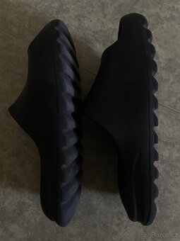 Yeezy slide - 3
