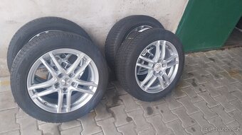 Prodám alu kola na vozy ŠKODA, VW pneu Barum 215/55/17 - 3