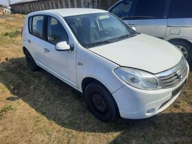 dacia sandero 1.4i - 3