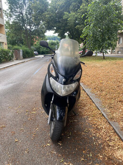 Skutr Suzuki Burgman 125 - 3