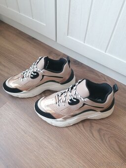 Nové dámské /dívčí boty Steve Madden - 3
