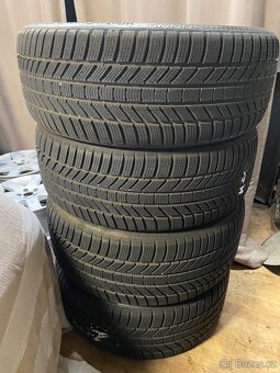 2ks pneu koupeno loni v létě vzorek 7,5mm najeto 3000km - 3