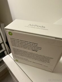 Apple Air Pods 4 s aktivním potlačením hluku NOVÉ - 3