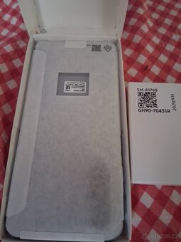 Mobilní telefon - 3