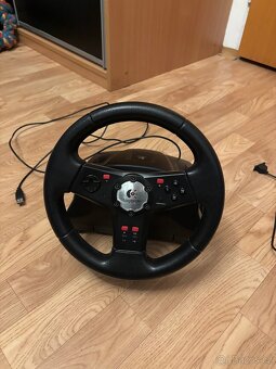 Logitech volant + pedály – funkční - 3