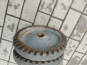 Ocelová pogumovaná kolečka - 3