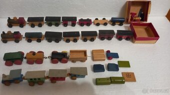 RETRO  DŘEVĚNÉ  VLÁČKY  A  AUTÍČKA - 3