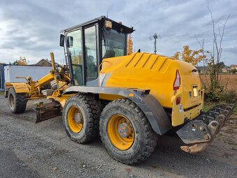 Grejdr New Holland,nivelace - 3