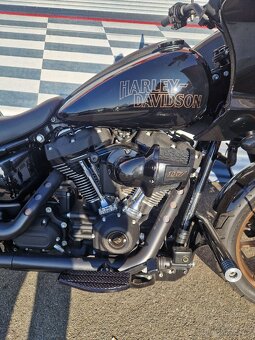 Harley davidson LowriderST - 3