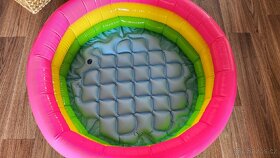 Bazének nafukovací dětský s hračkou (61x22 cm) - 3
