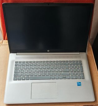 Zánovní Notebook HP 17,3 SSD M2 512GB FULL HD PC: 13 990,- - 3