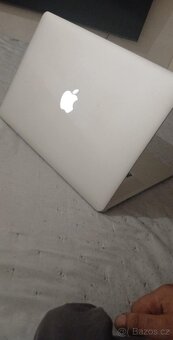 macbook pro 2014, 15,4 palců Retina displej, - 3