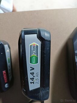 BOSCH sada rychlonabíječka a dva akumulátory - 3