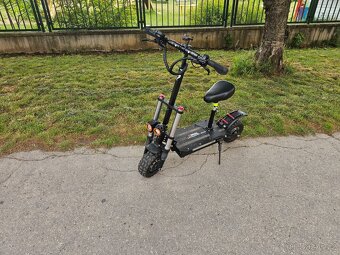 Elektrokoloběžka X DUAL 6000w za 90km/h se sedátkem - 3