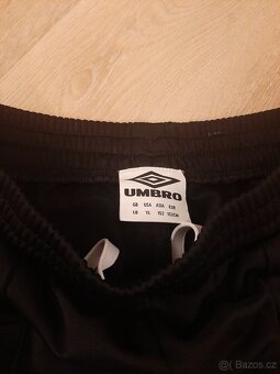 Chlapecká tepláková souprava UMBRO vel. 152 - 3