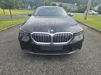 BMW i5 xDrive40 G60 Sapphire Black 2025 - 3